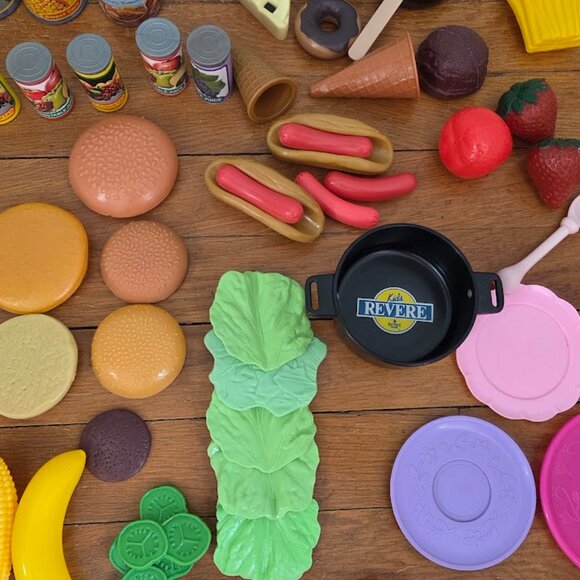 Vintage Lot of Play Food Desserts, Canned Goods, Veggies, and Pans - Picture 7 of 13